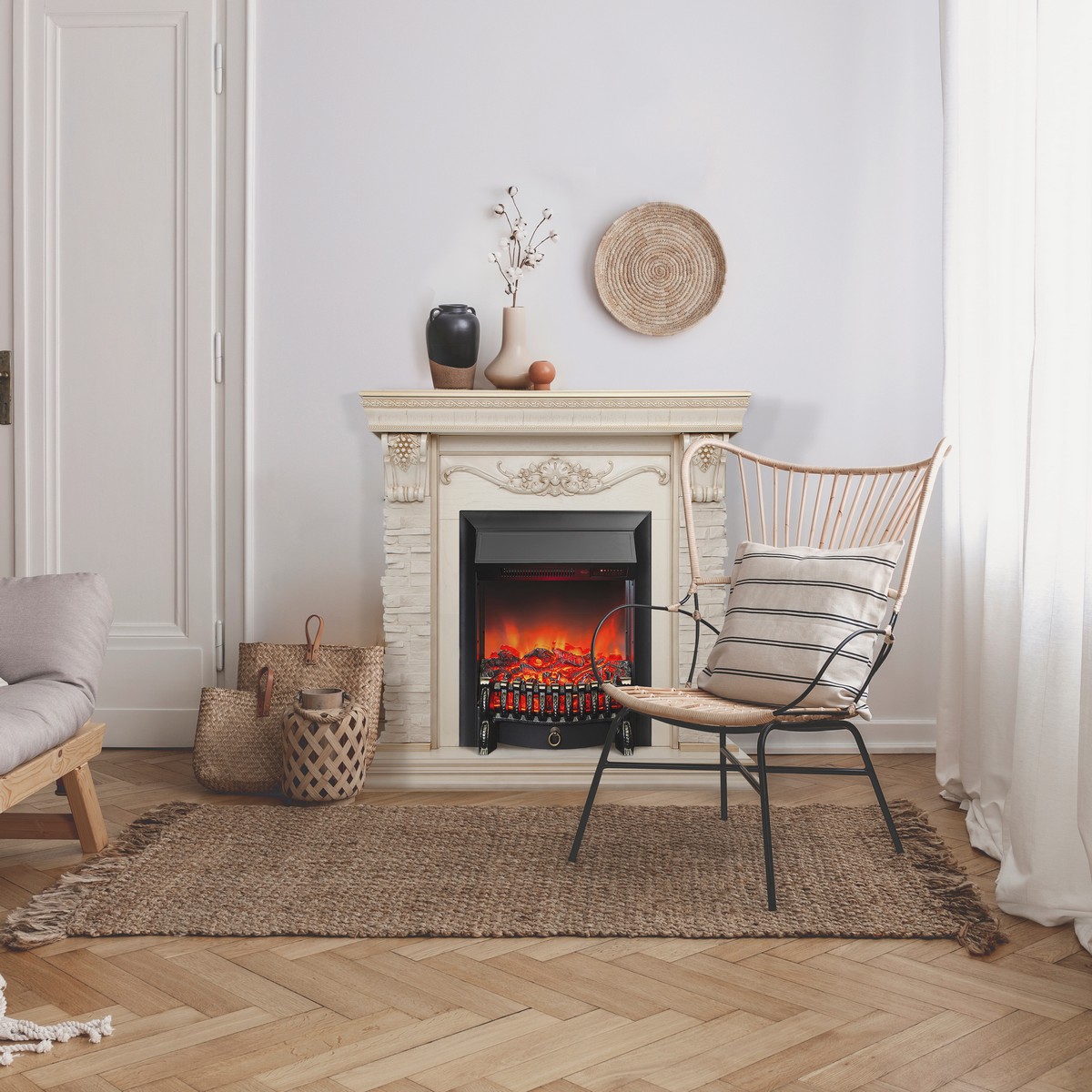 Электрокамин RealFlame Patricia WT белый дуб с золотой патиной с очагом Fobos Lux Black RC